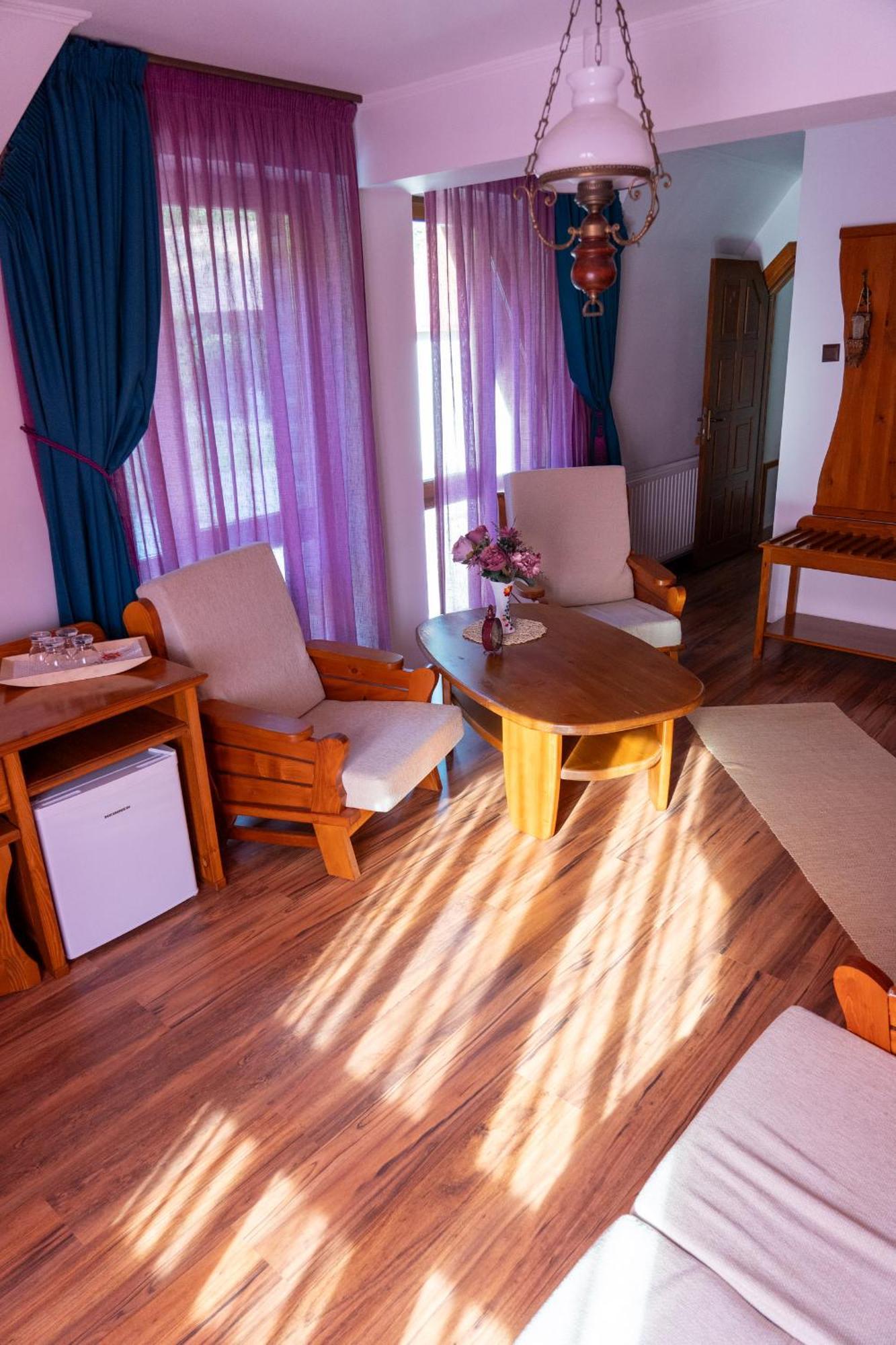 Hotel 5.Evszak Sfântu-Gheorghe Zewnętrze zdjęcie