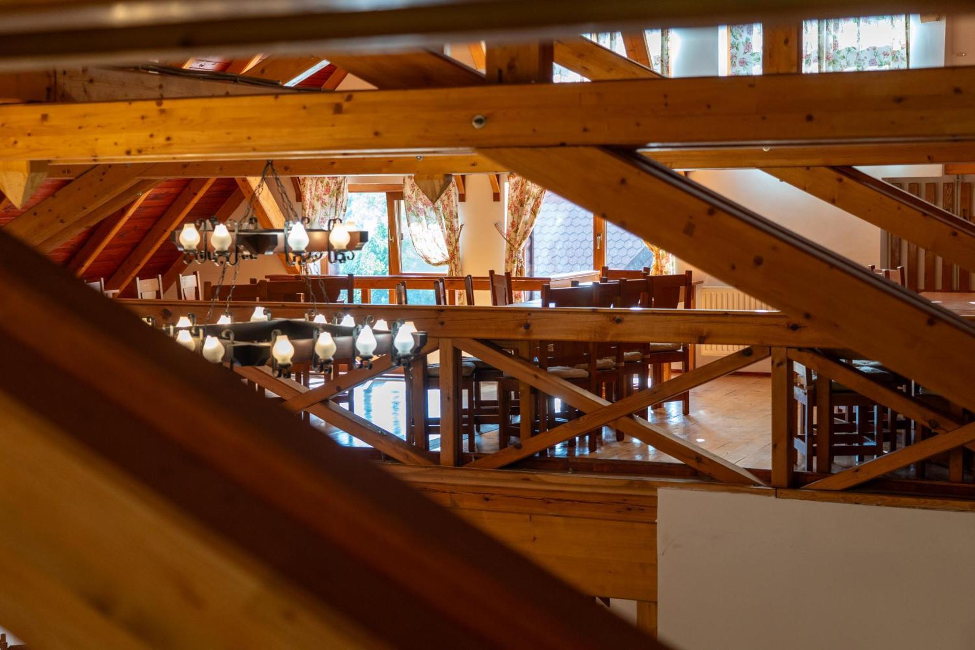 Hotel 5.Evszak Sfântu-Gheorghe Zewnętrze zdjęcie