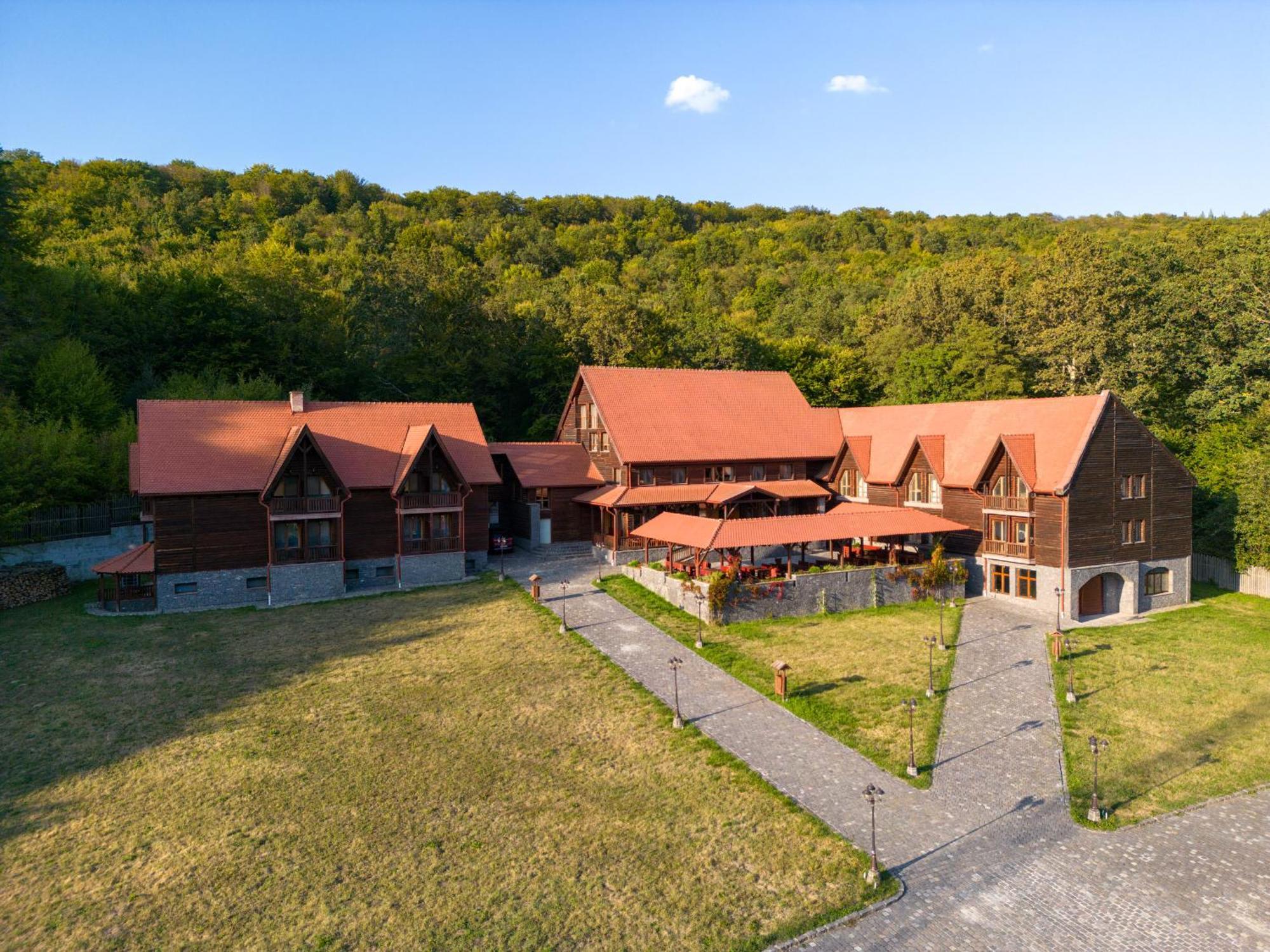 Hotel 5.Evszak Sfântu-Gheorghe Zewnętrze zdjęcie