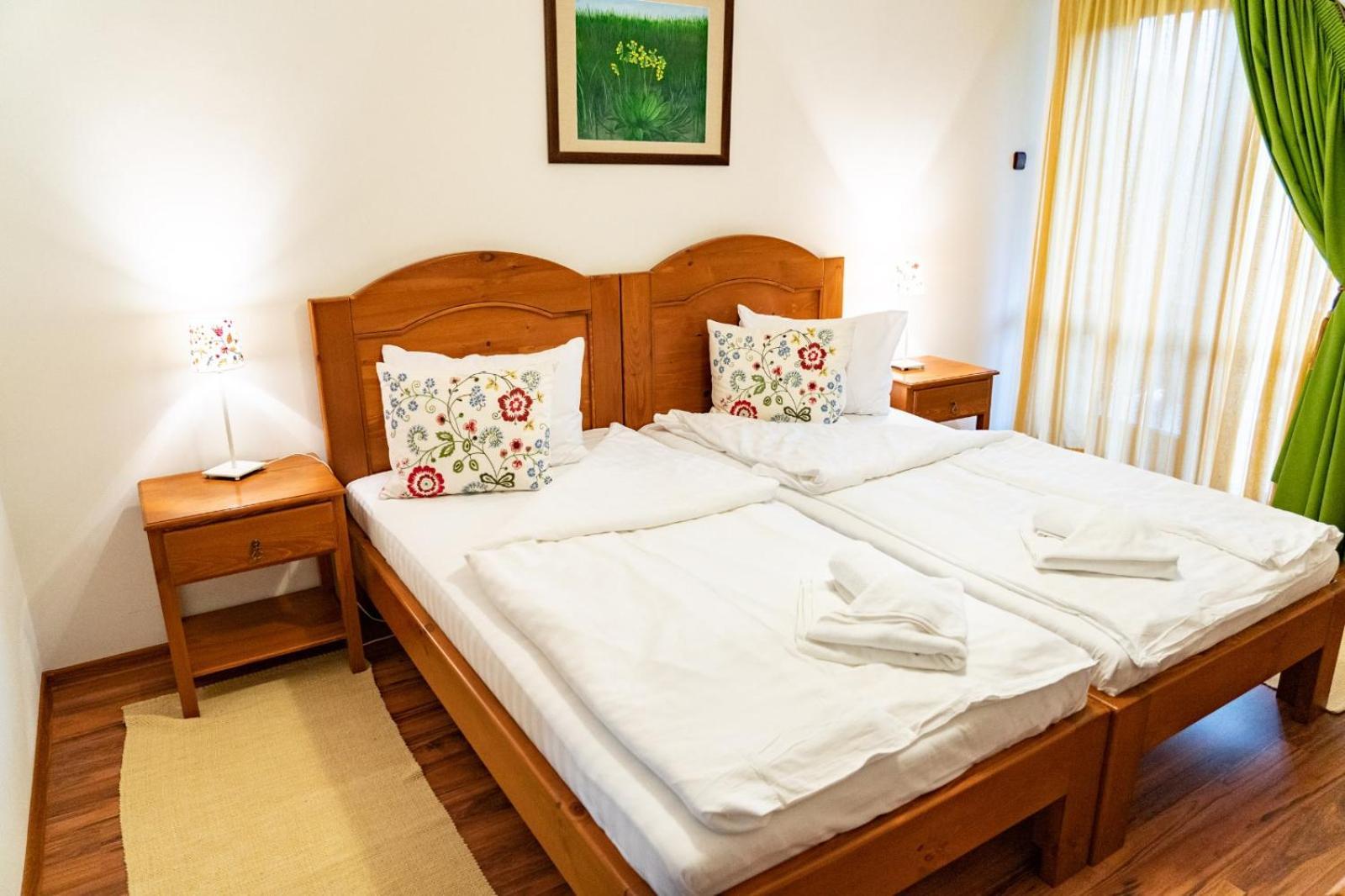 Hotel 5.Evszak Sfântu-Gheorghe Zewnętrze zdjęcie