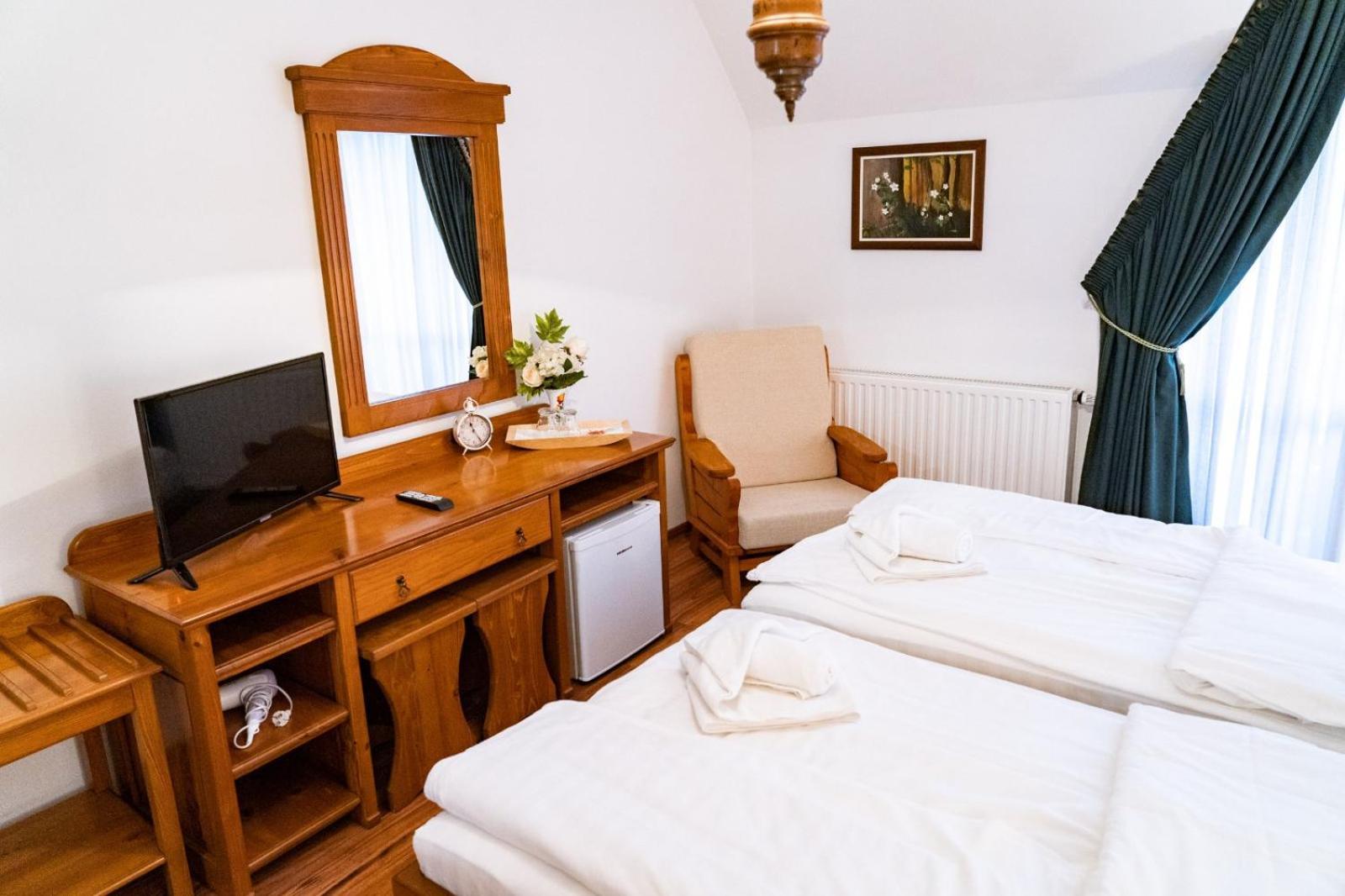 Hotel 5.Evszak Sfântu-Gheorghe Zewnętrze zdjęcie