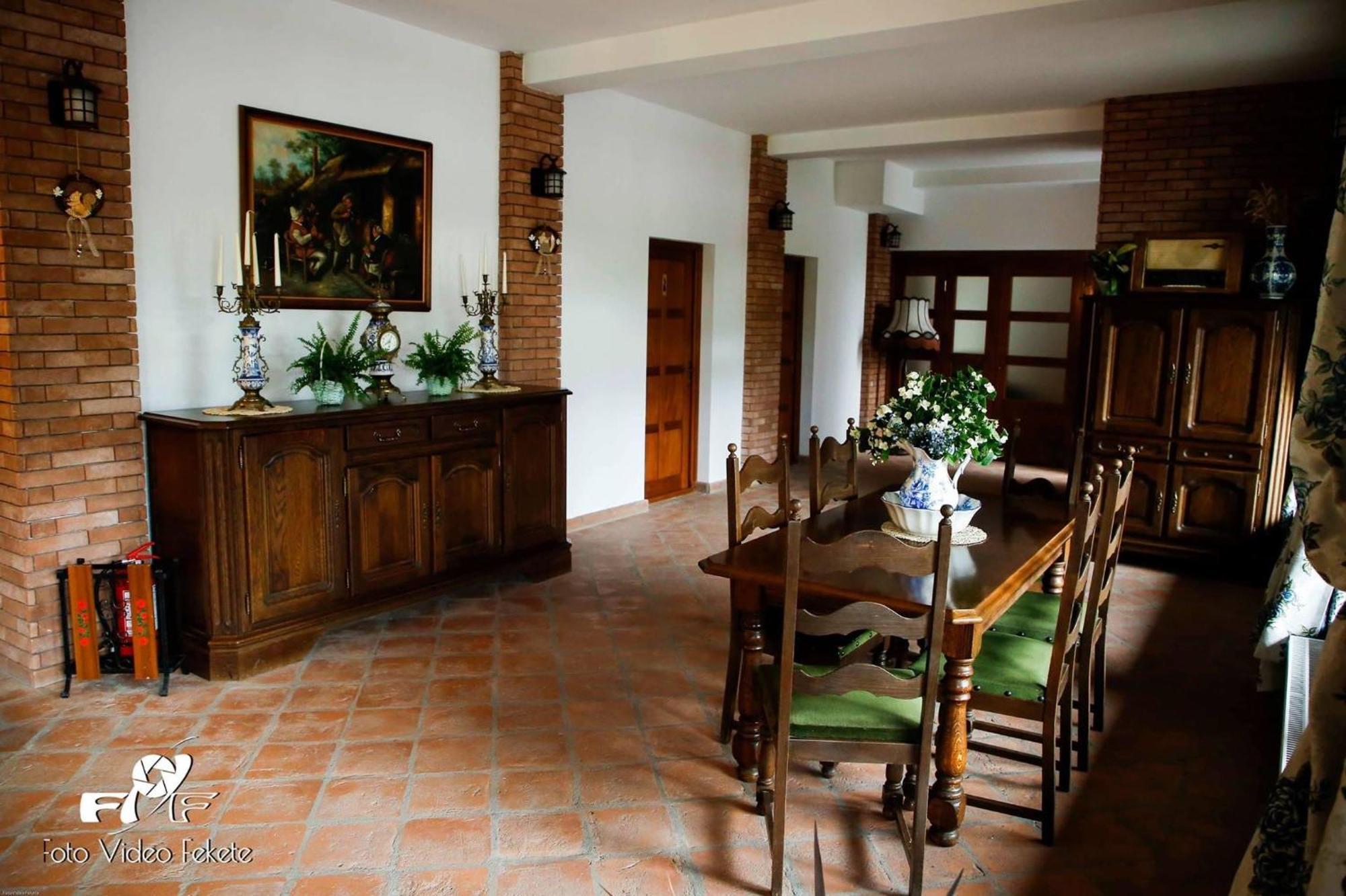 Hotel 5.Evszak Sfântu-Gheorghe Zewnętrze zdjęcie